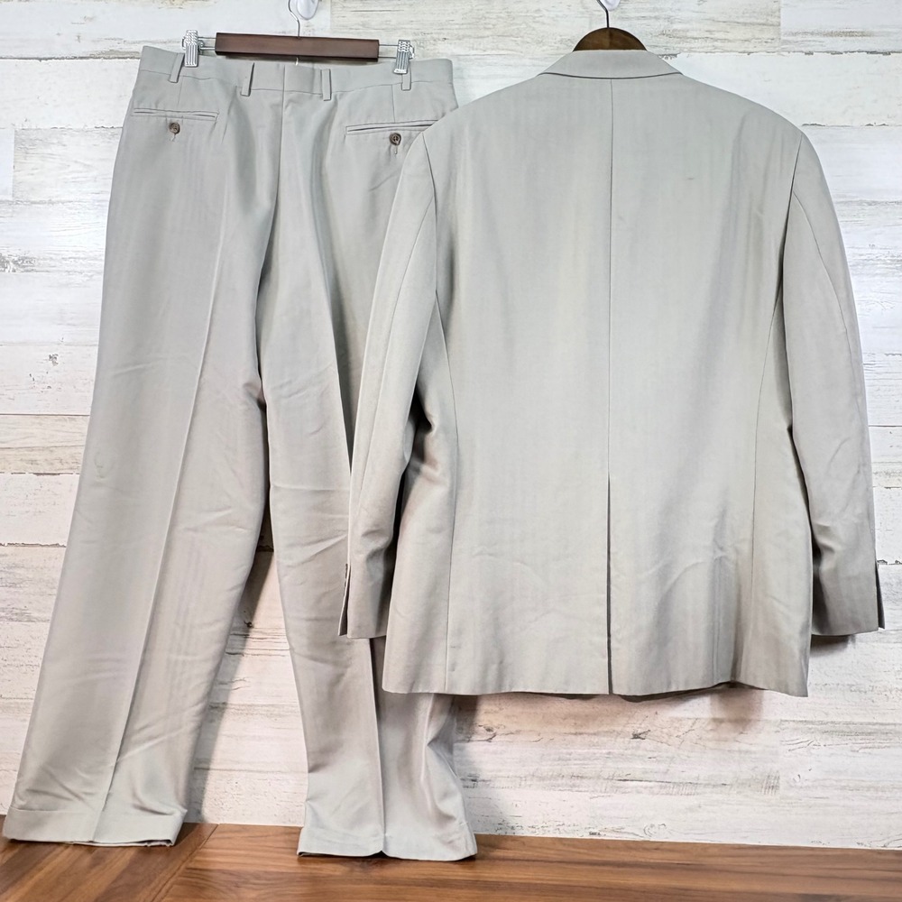 Chaps Mens Light Gray Herringbone 3-Button Suit Set 44R Jacket 36W x 31L Pants - Picture 2 of 16